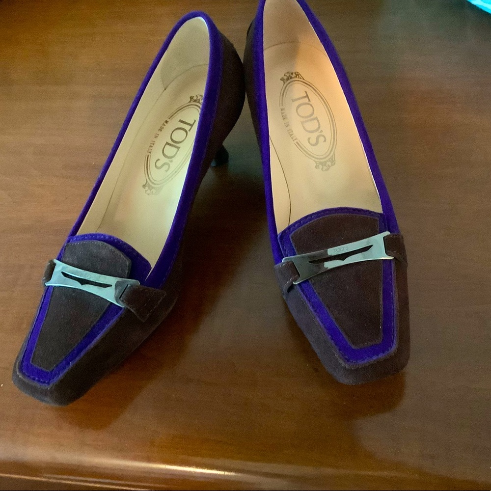 Tod’s kitten heel pump